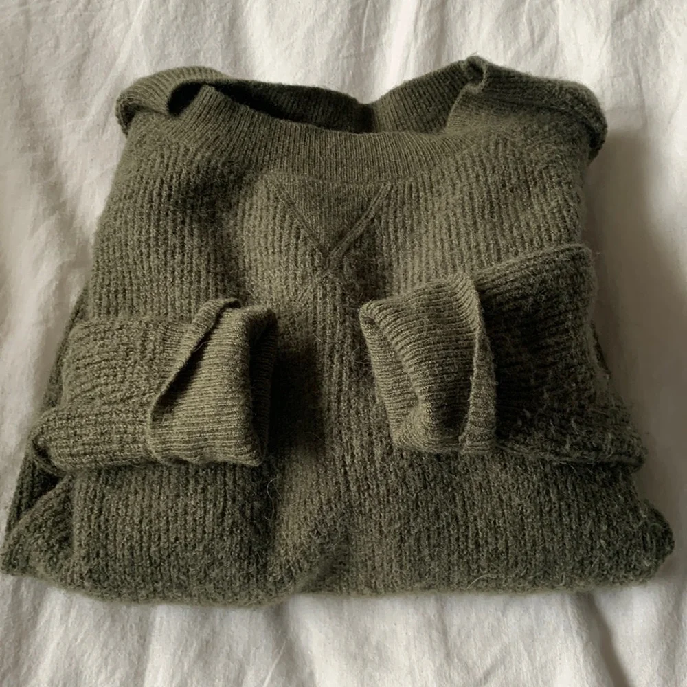 J.Crew Crewneck Cozy Sweater army green size xsmall - Picture 1 of 7